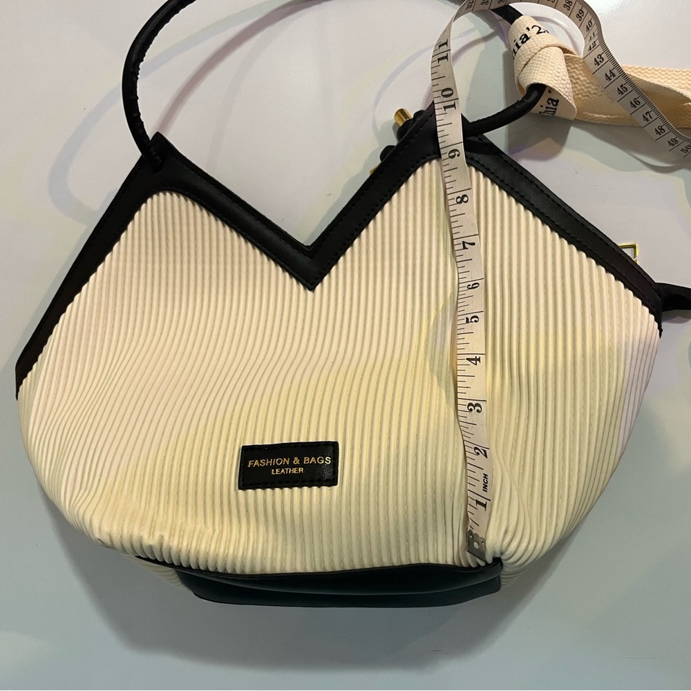 Cream and Black Women's Shoulder Bag - Picture 8 of 8